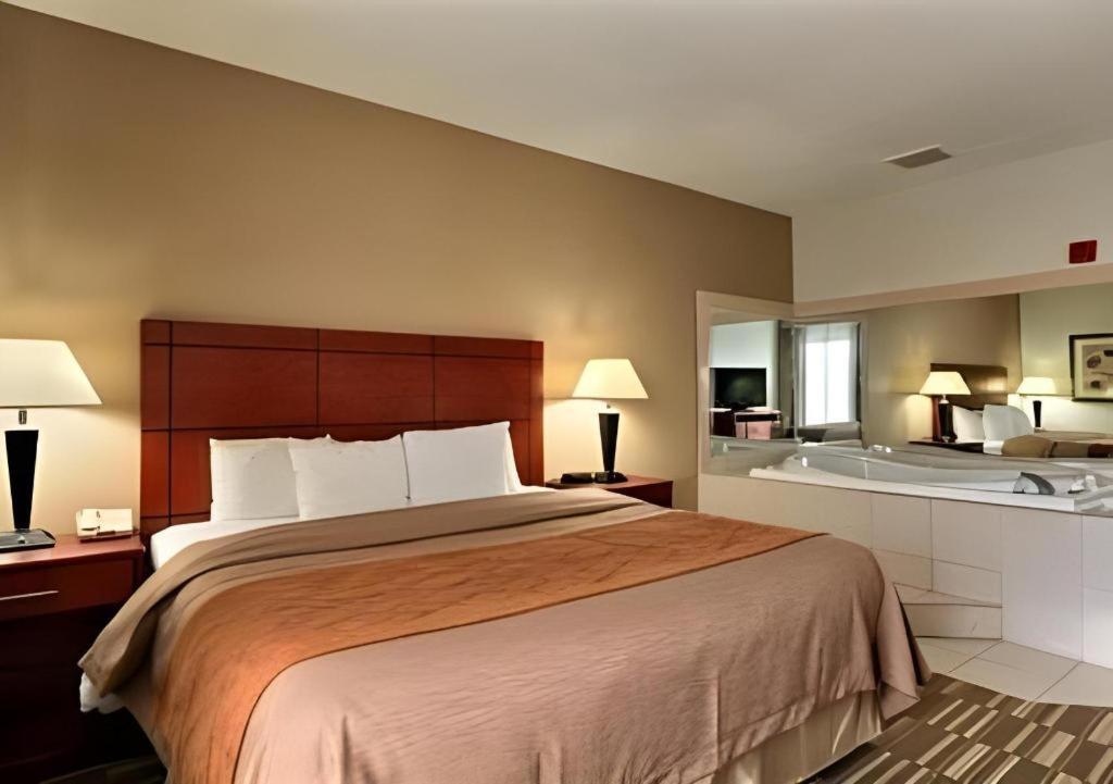 Comfort Inn & Suites University South Ann Arbor Dış mekan fotoğraf